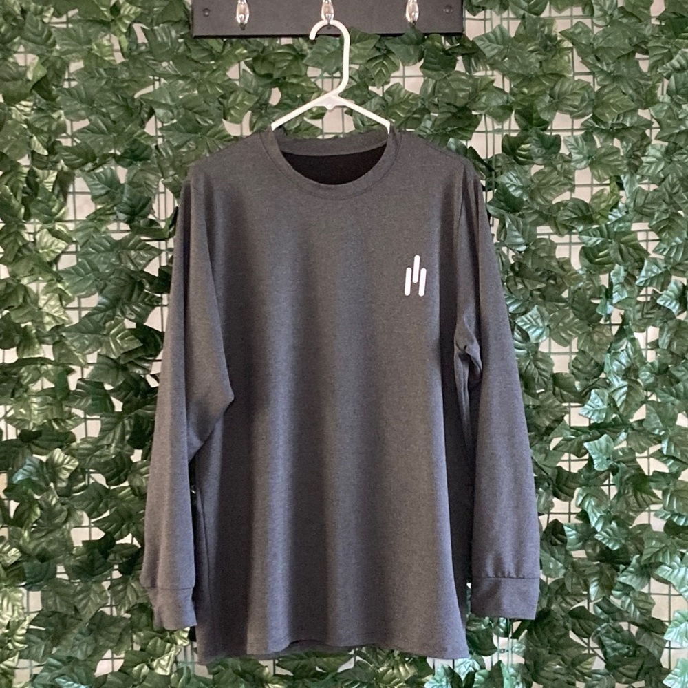 Women’s Running Long‎ Sleeve Shirt size XXL Pit-to-Pit 23”